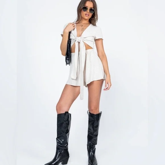 Princess Polly Romper - Picture 3 of 7